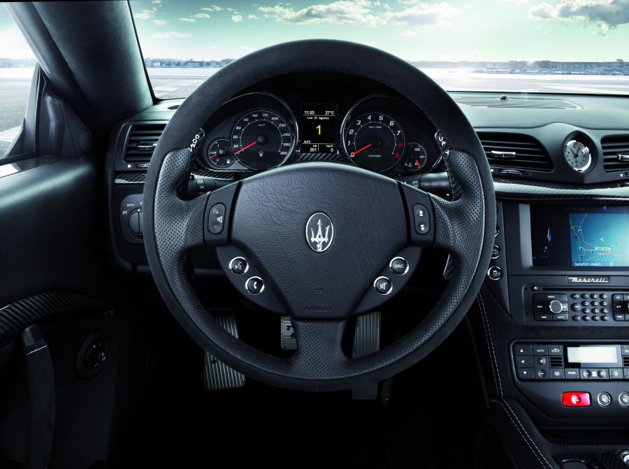  Maserati GranTurismo MC Stradale 2010 года  (фото 119 из 119)